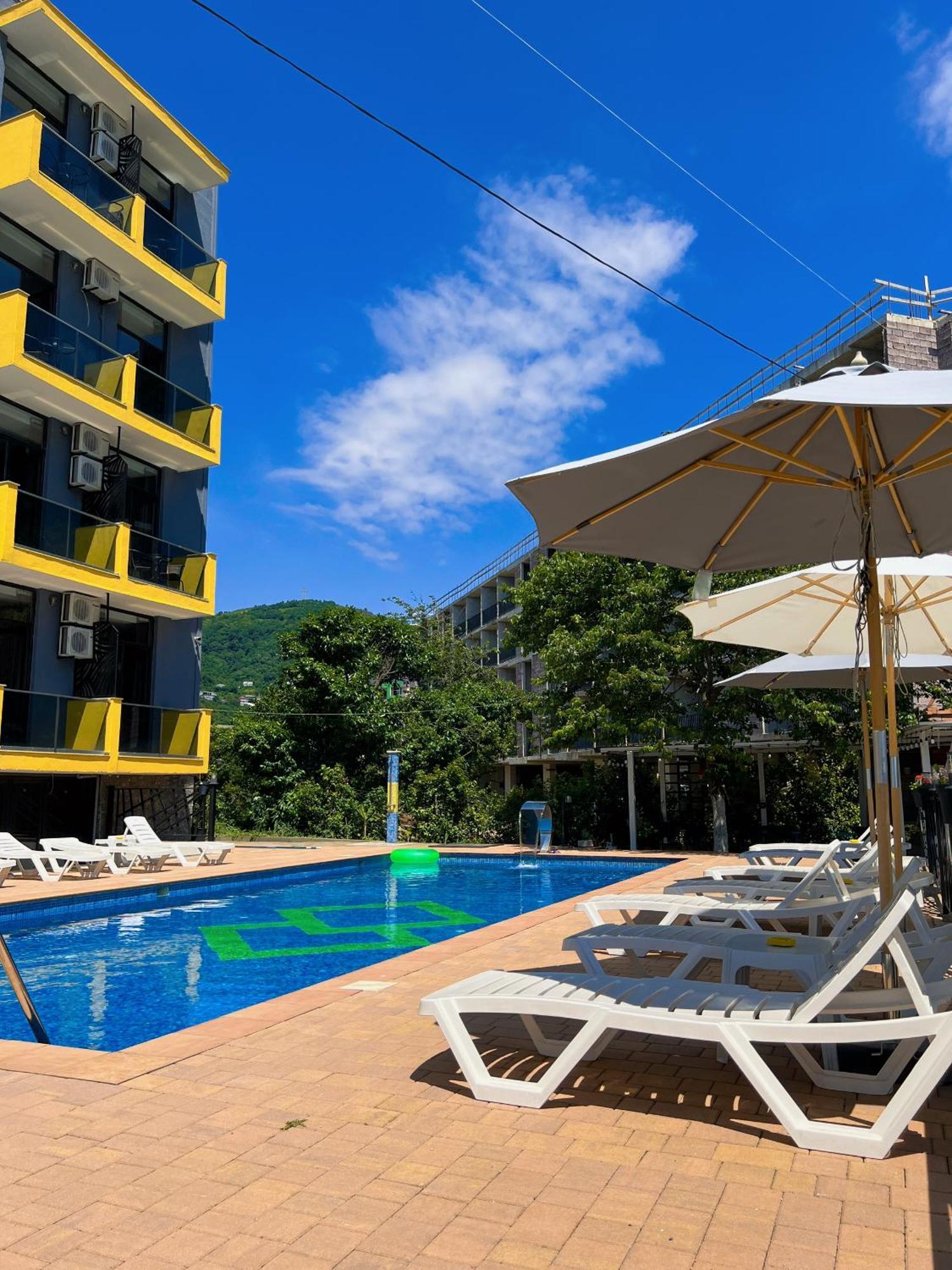 ホテル Casa Del Mar クヴァリアティ エクステリア 写真